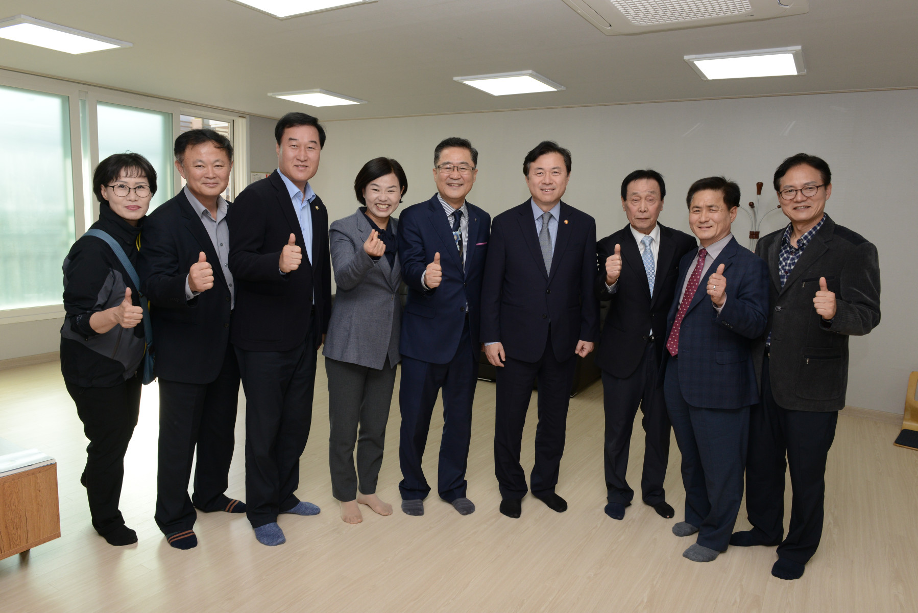 연지동 하나로경로당 개소식 7번째