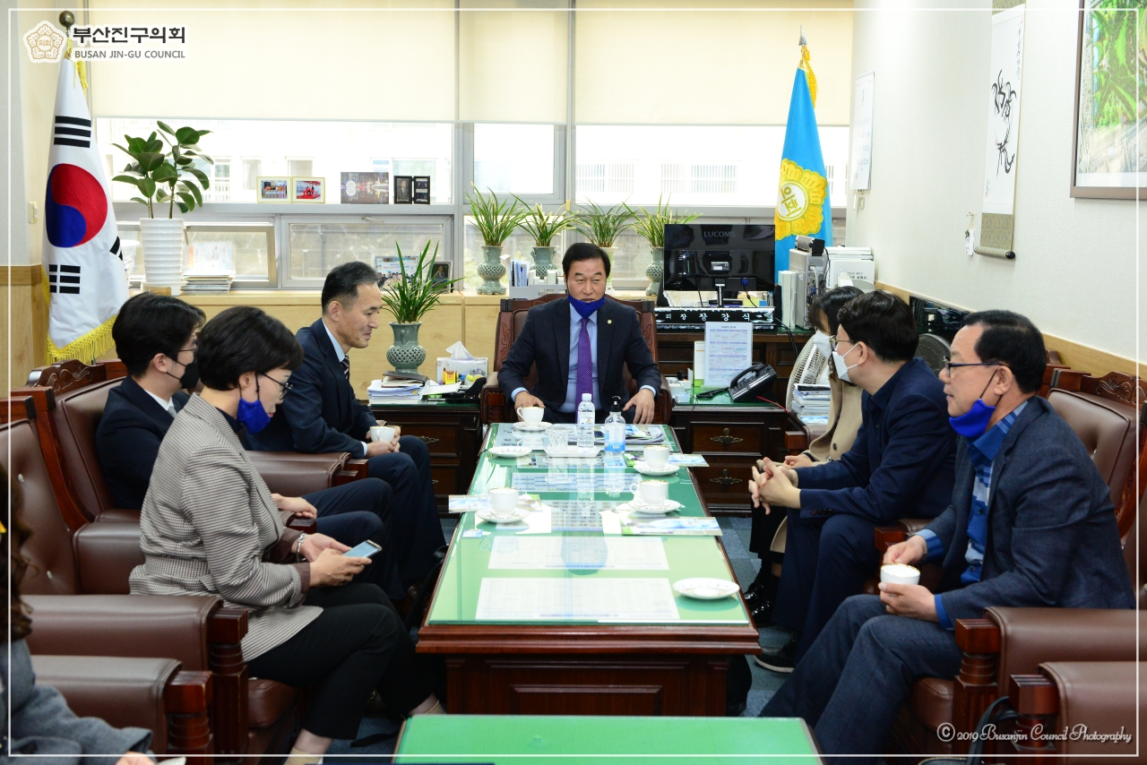 결산검사위원 위촉장 전달식 개최 1번째