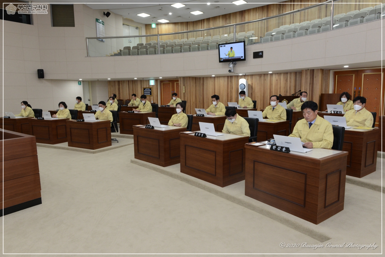 제302회 임시회 산회 3번째