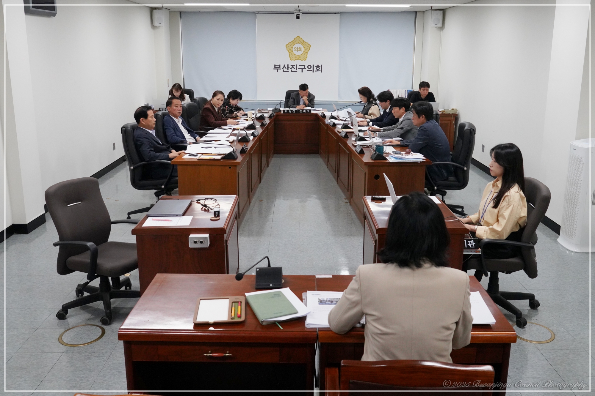 제353회 임시회 행정문화위원회 회의 1번째