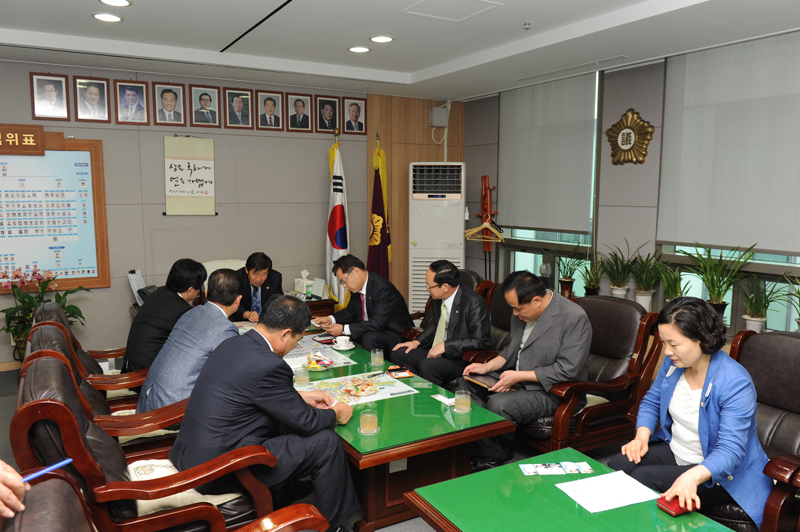 타 의회 비교견학을 위한 서울 용산구의회 방문 1번째