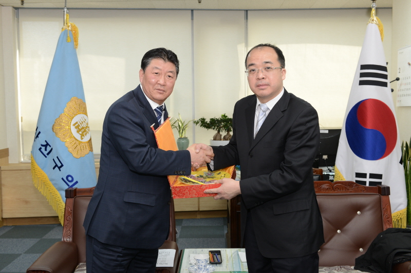 중국 북경시 서성구 방문단 영접 3번째