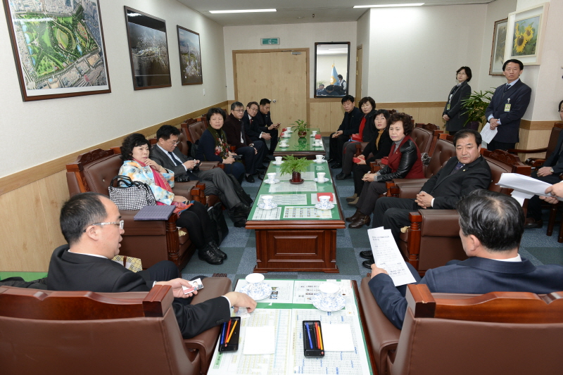 중국 북경시 서성구 방문단 영접 5번째