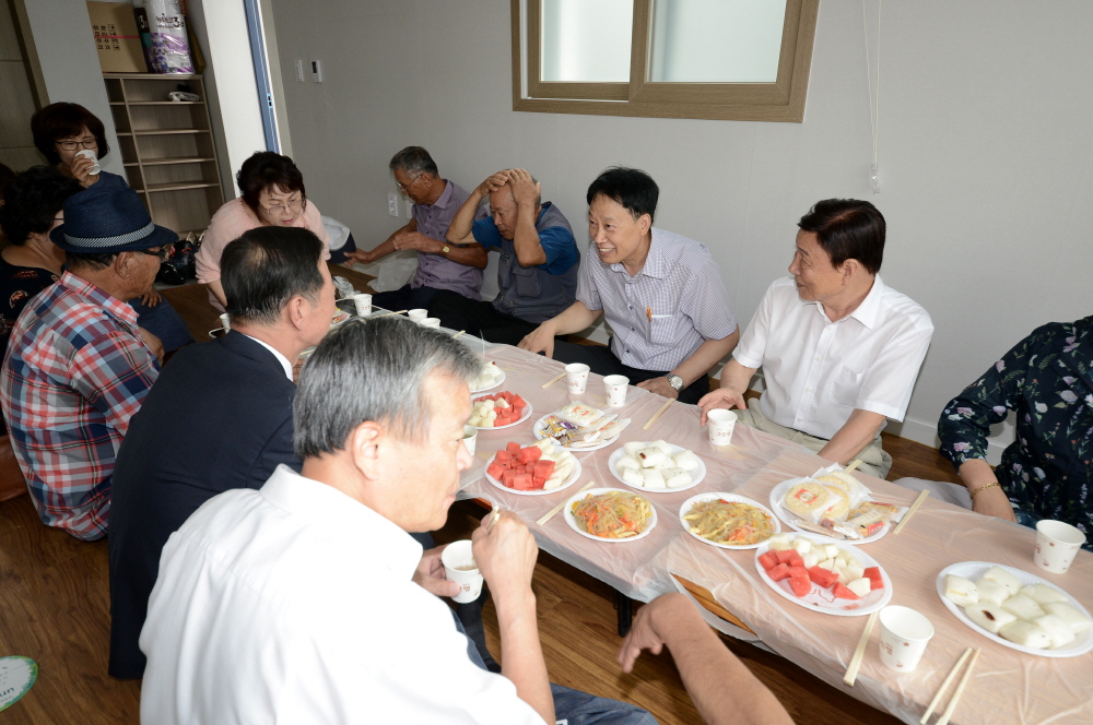 동평경로당 개소식 4번째