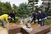 식목일 기념식수 진행 2번째